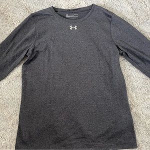 Men’s size L Dark Grey Under Armour shirt